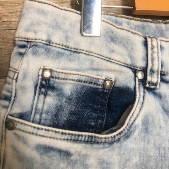 Denim Blue 80s Inspired Acid Wash Men Jean Shorts Size 34 - Picture 3 of 9